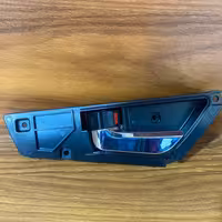 دستگیره درب داخل لیفانx60چپ 