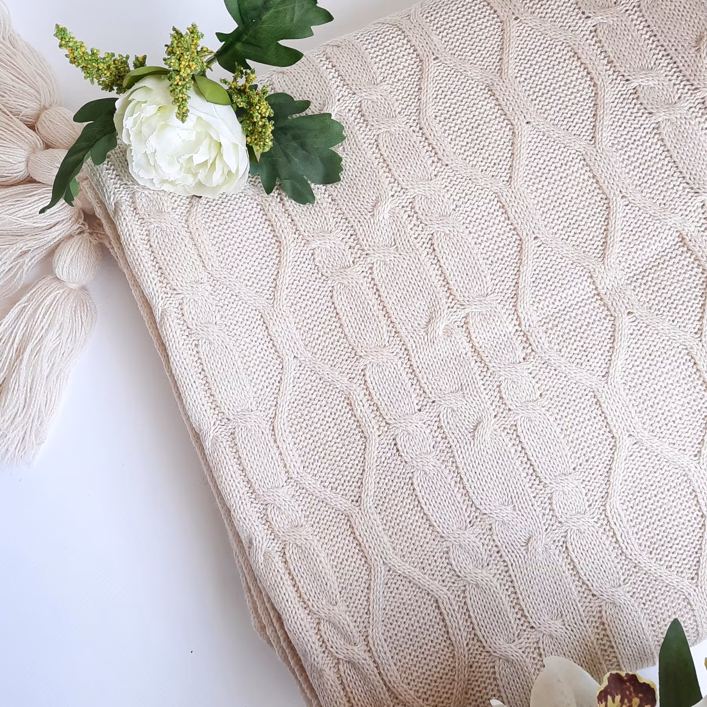 شال مبل شیری