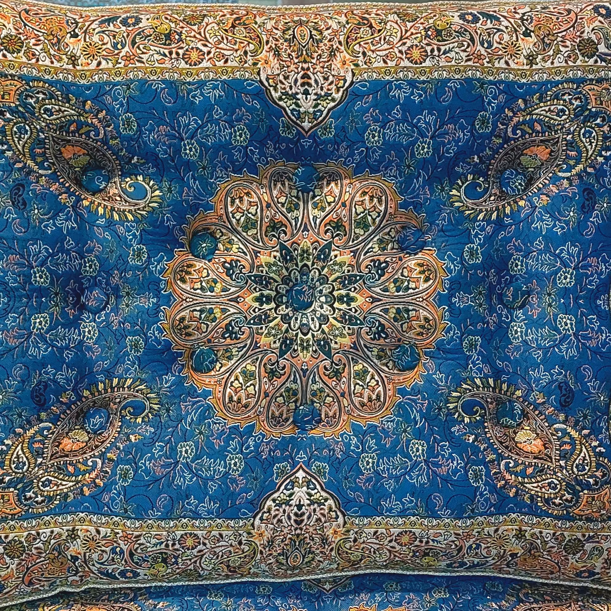 پشتی ترمه قابدار طرح افشاری  سایز بزرگ بافت هشت رنگ (یک عدد)