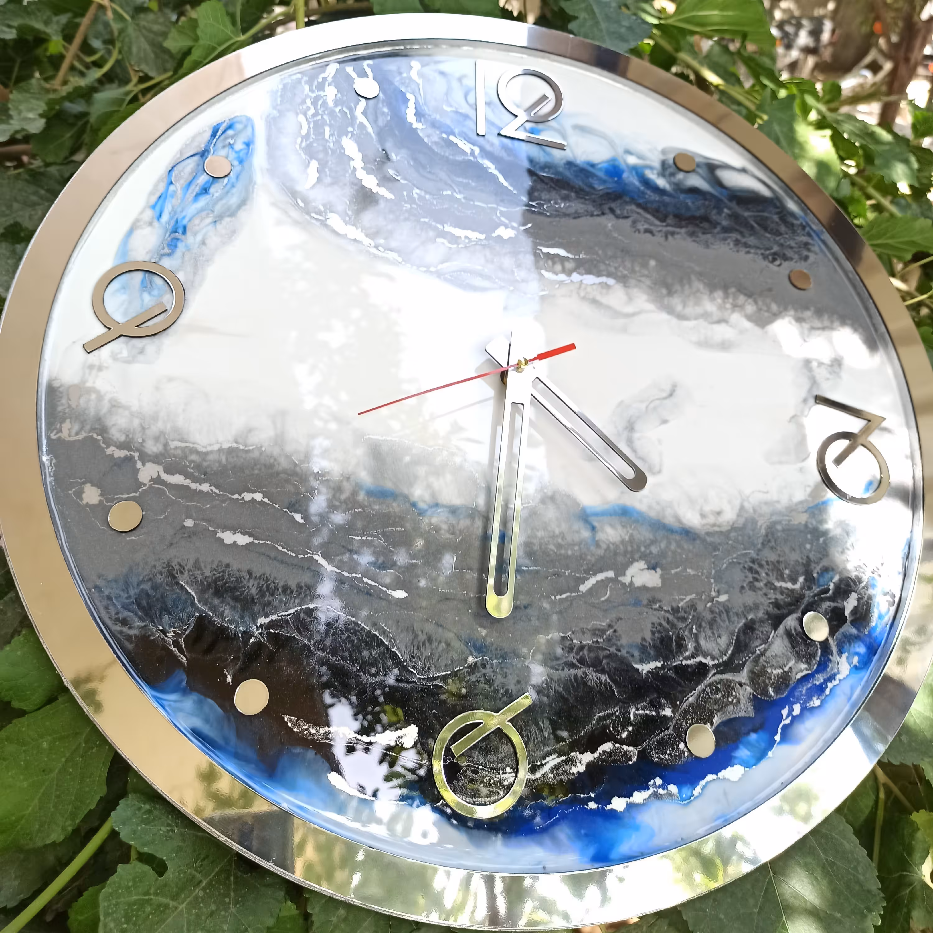 ساعت دیواری رنگی رزینی رینگ نقره ای 