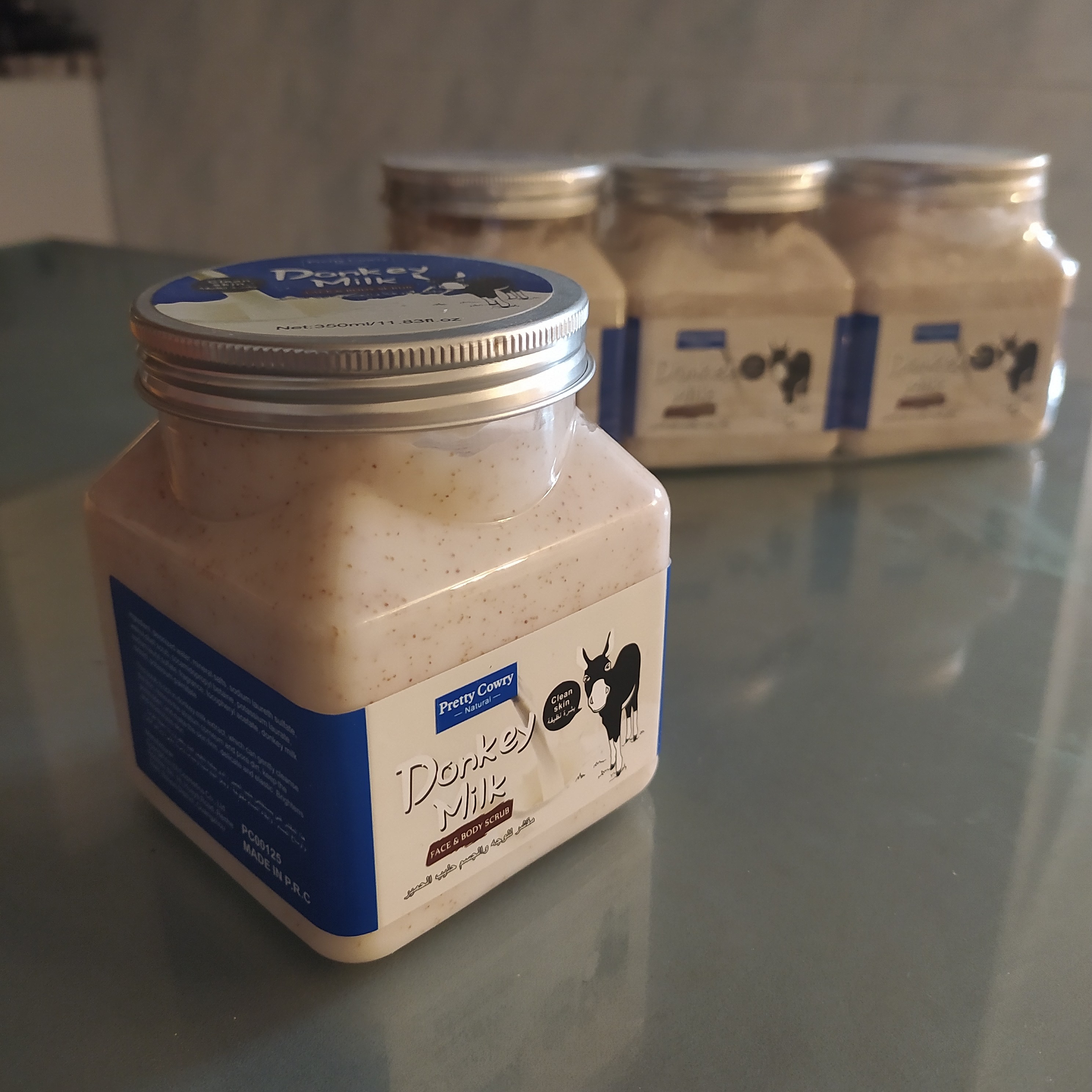 اسکراپ شیر الاغ برطرف کننده چین و چروک و تمیز کننده و شادابی و روشن کننده پوست