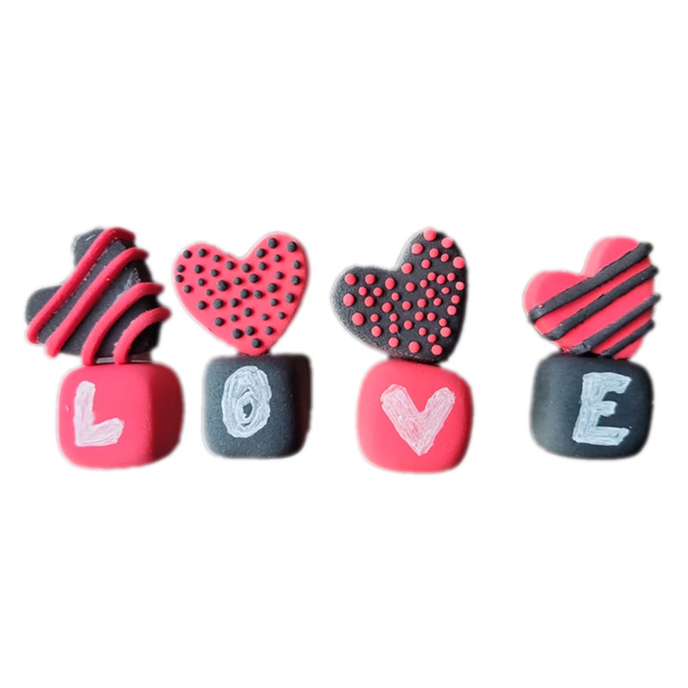 مگنت یخچال قلب و مکعب ( love ) کد MK118 مجموعه 4 عددی - رنگ قرمز و مشکی