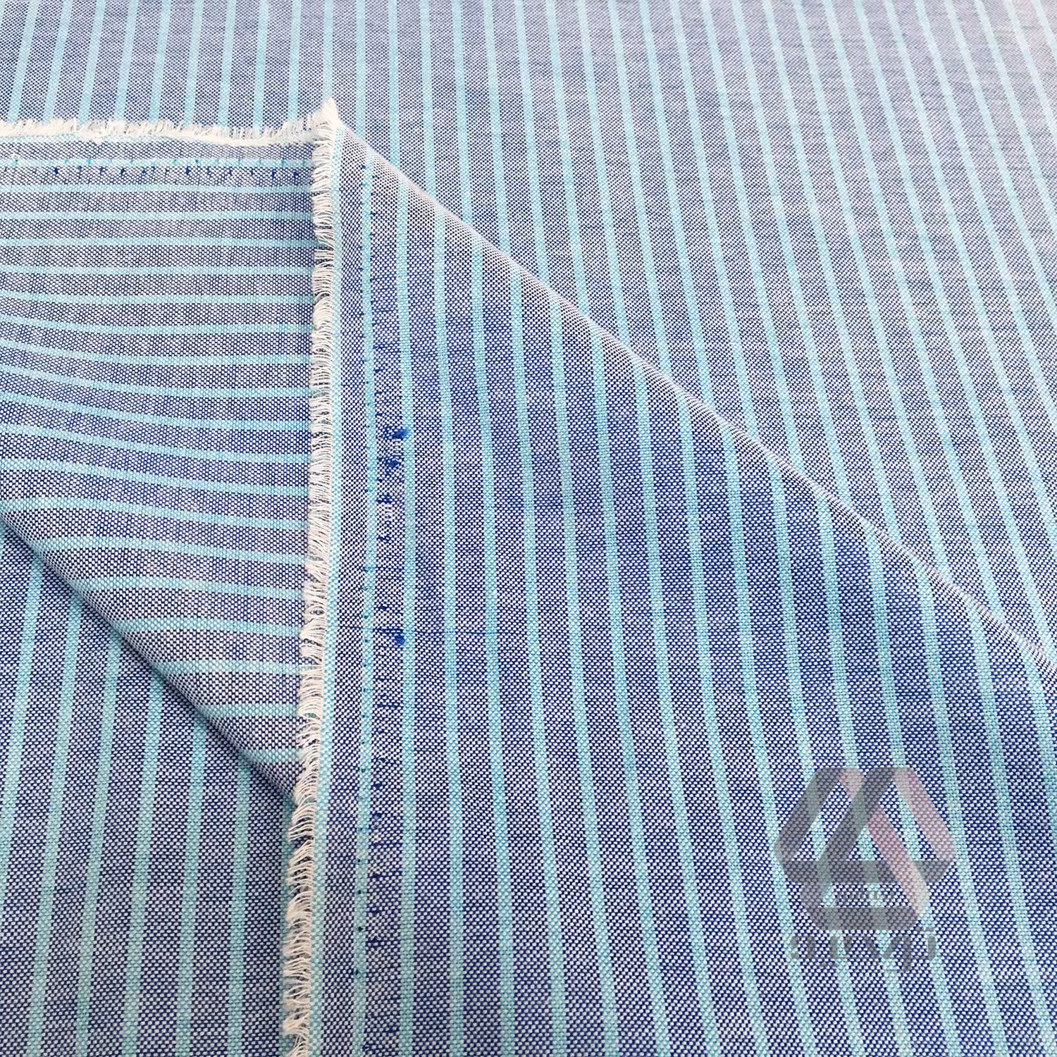 پارچه تترون پنبه ای راه راه اعلا آبی رنگ عرض 1.50 متر 