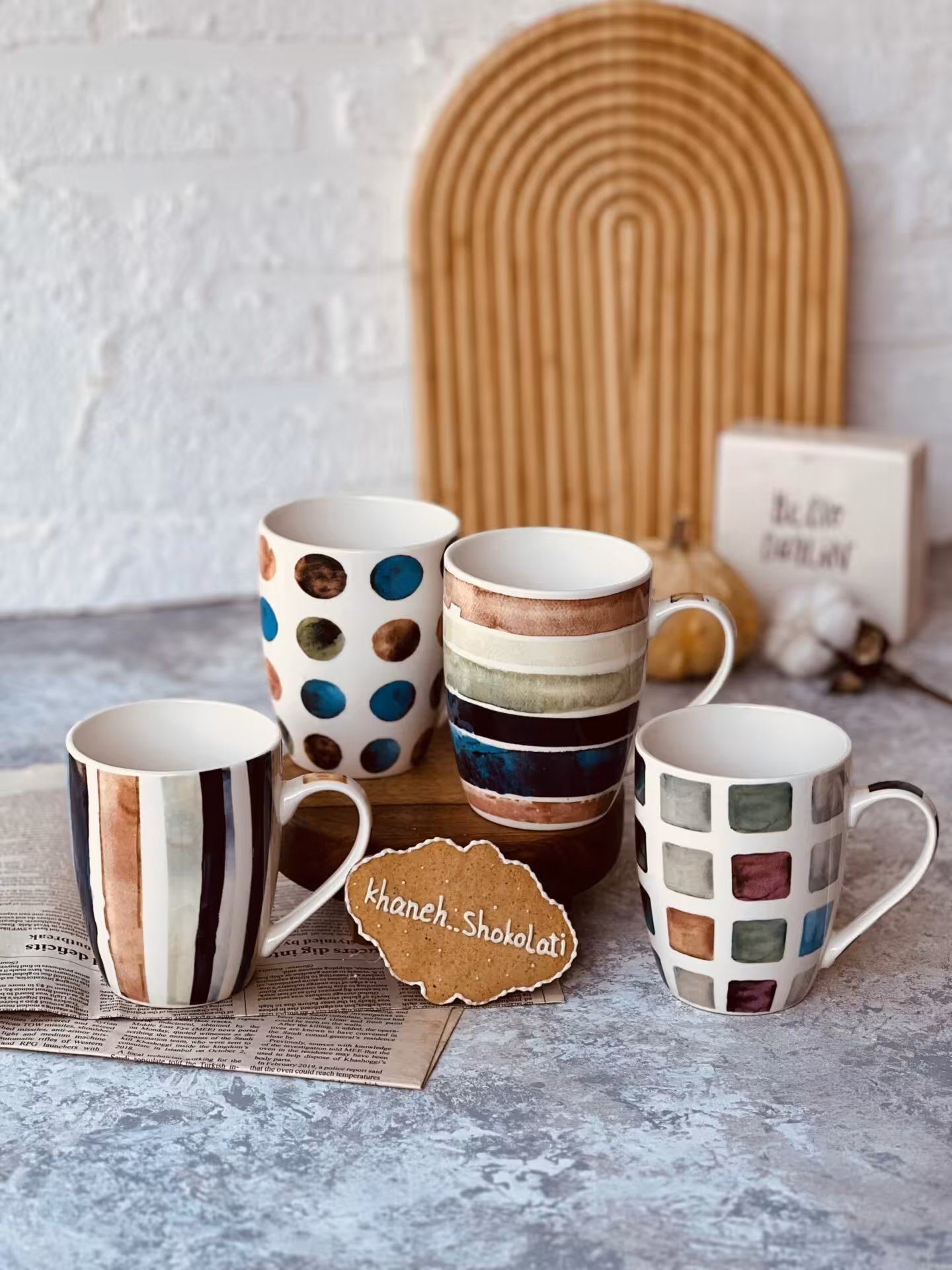 ماگ زمینه سفید طرحدار کد0025