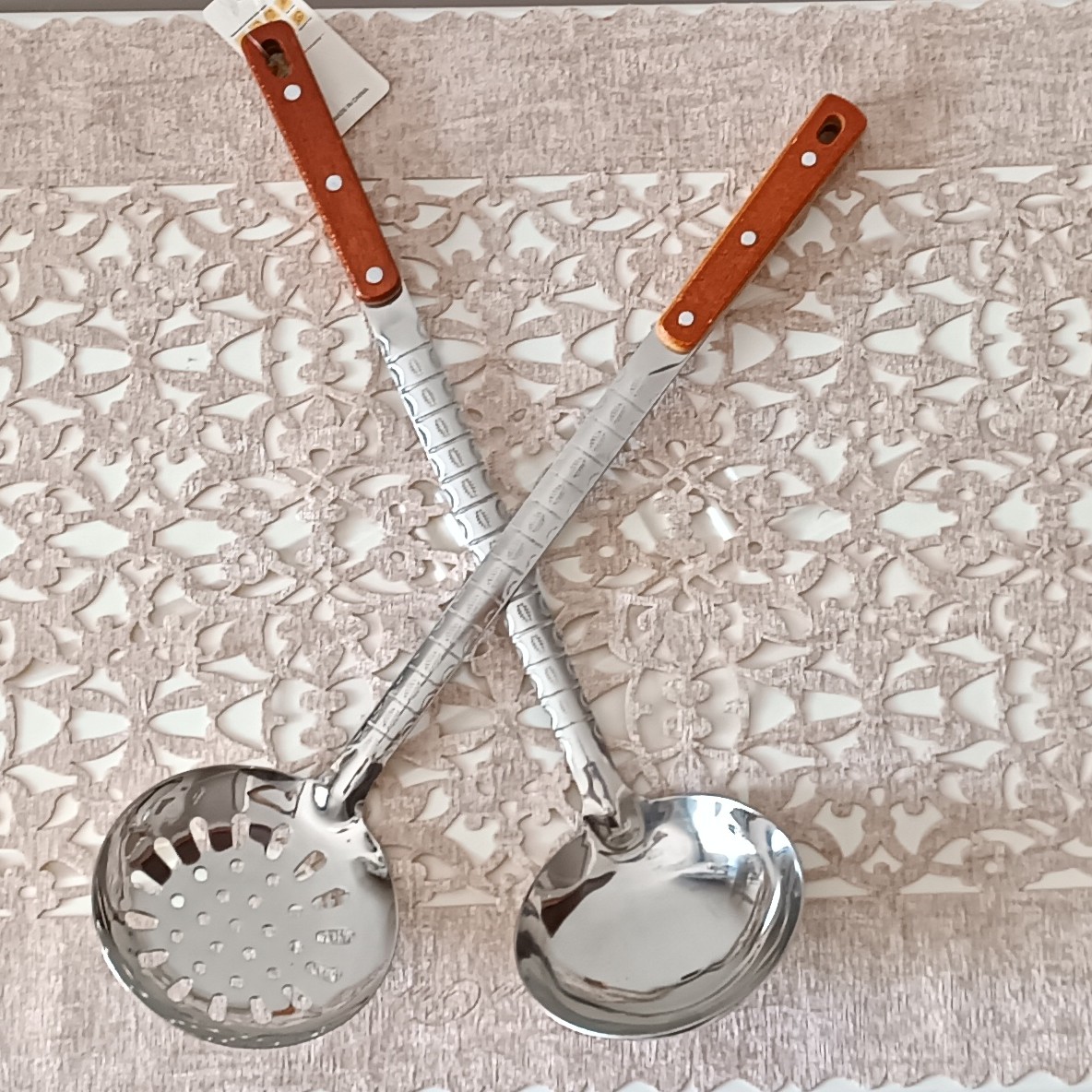 کفگیر ملاقه بزرگ دسته چوبی