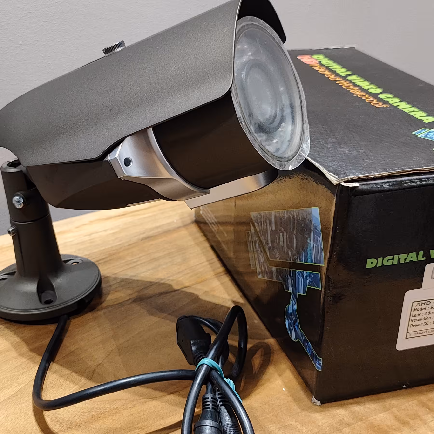 دوربین. مدار بسته دیجیتال 2مگاپیکسل واقعی کیس بزرگ دید در شب عالی بدنه تمام فلز گارانتی 1سال