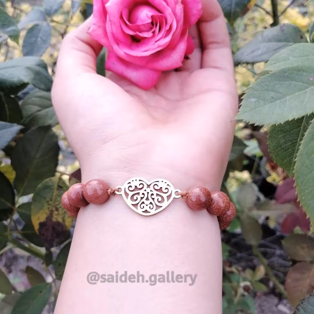 دستبند سنگ دلربا با پلاک استیل رنگ ثابت