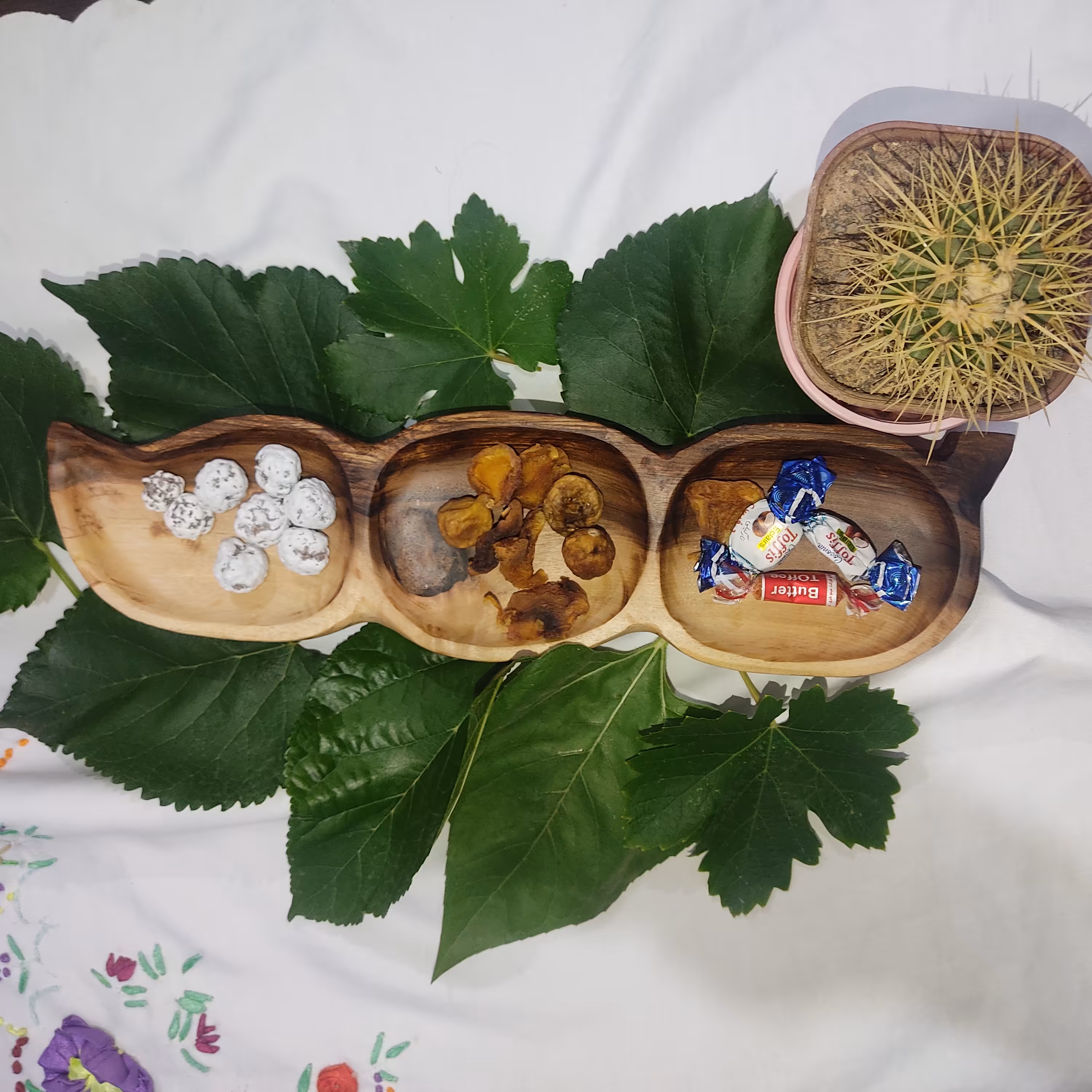 اردوخوری و آجیل خوری 