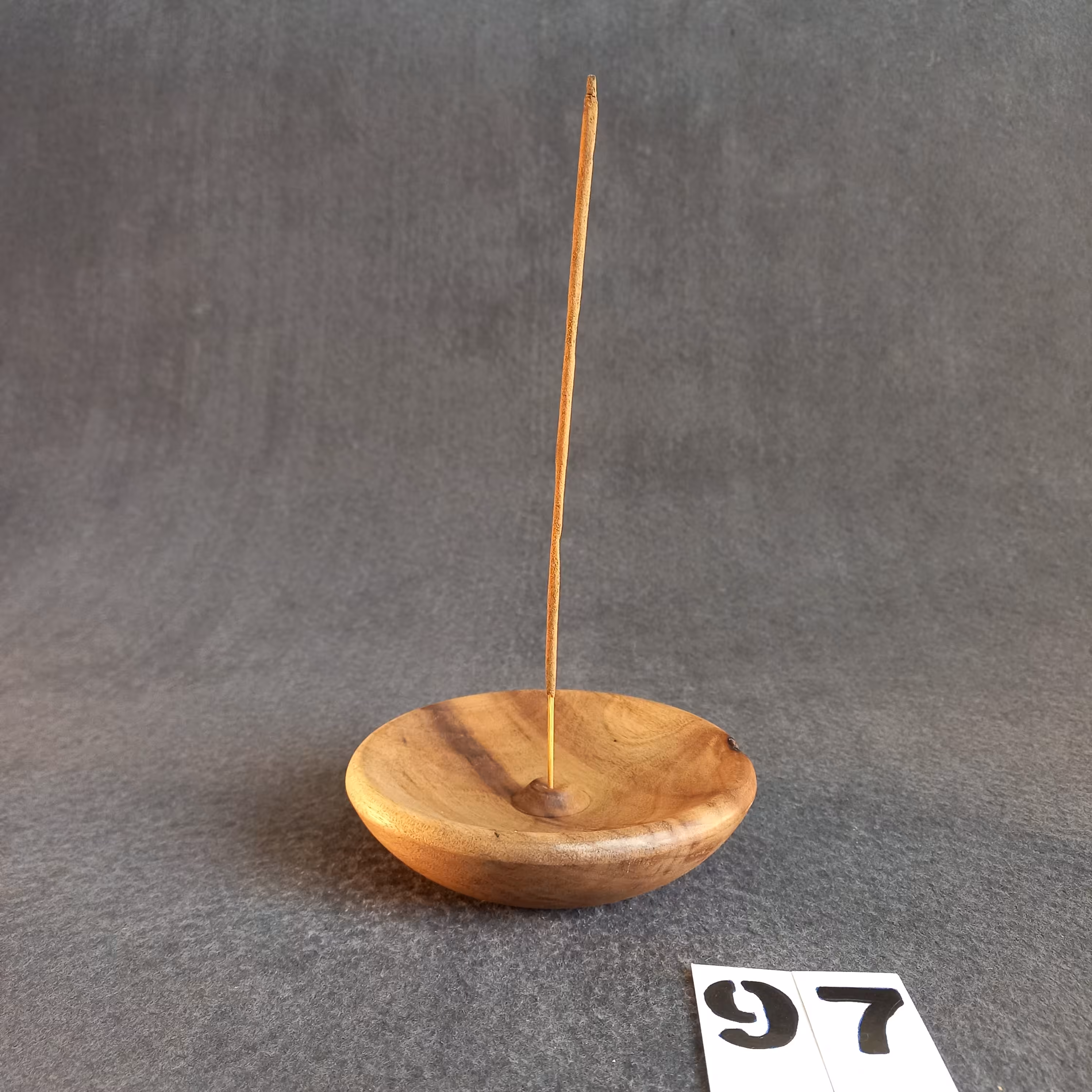 جای عود چوب گردو قطر 12 کد 97