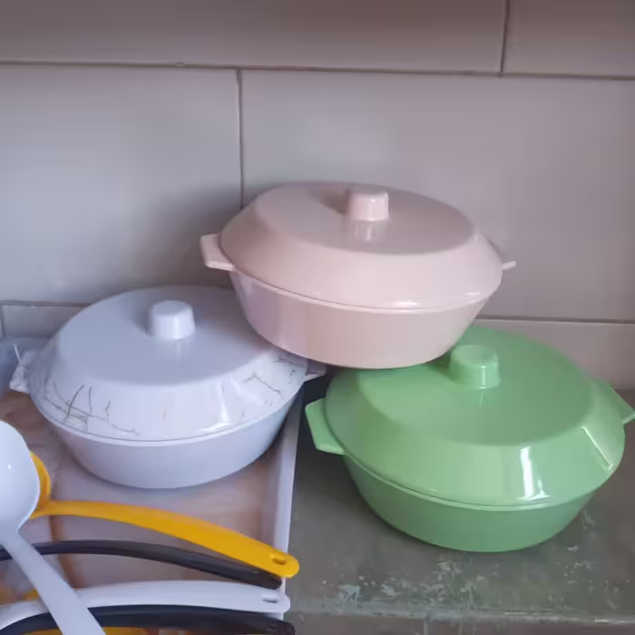 سوپ خوری ملامین رنگی درب دار کوچک مارک یزد گل رنگ متنوع  (قابلمه ملامین )