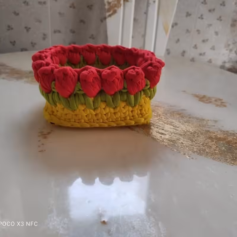 سبد تریکو مربع مدل گل لاله