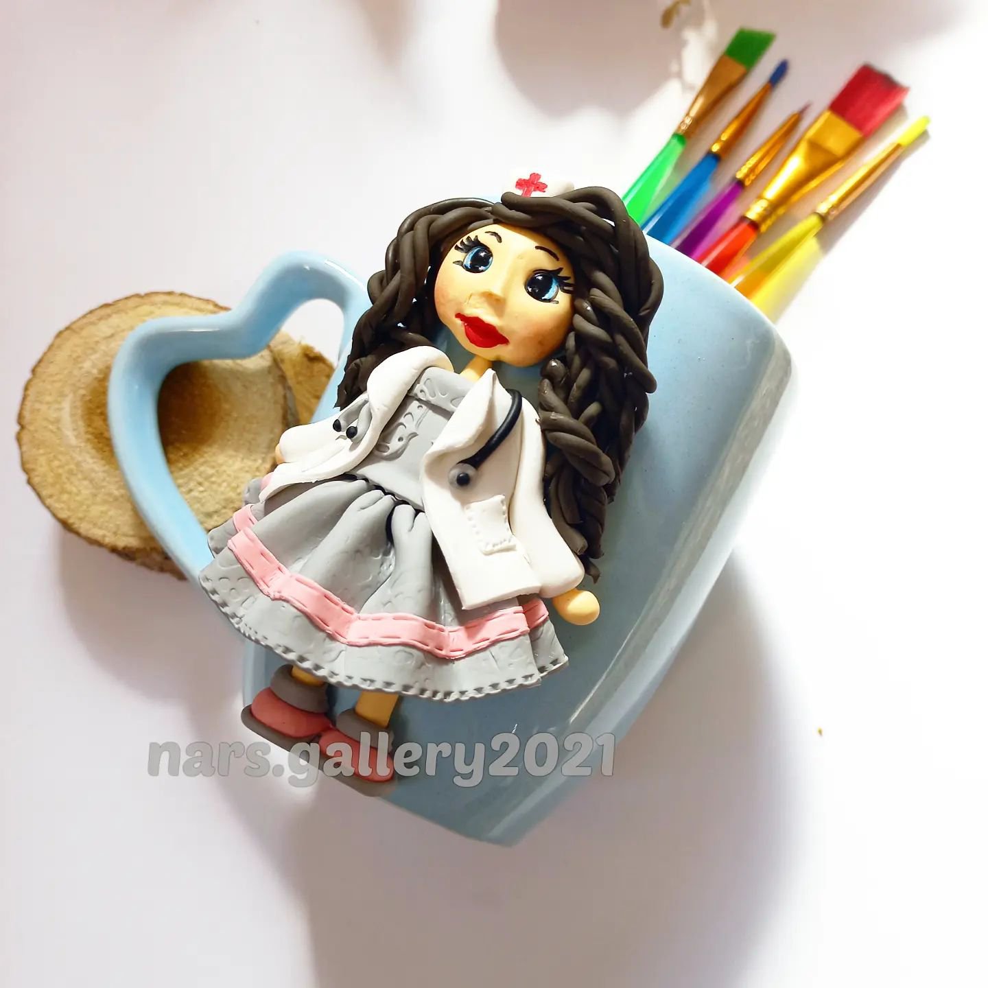 ماگ پزشک یاخانم دکتر ماگ عروسکی