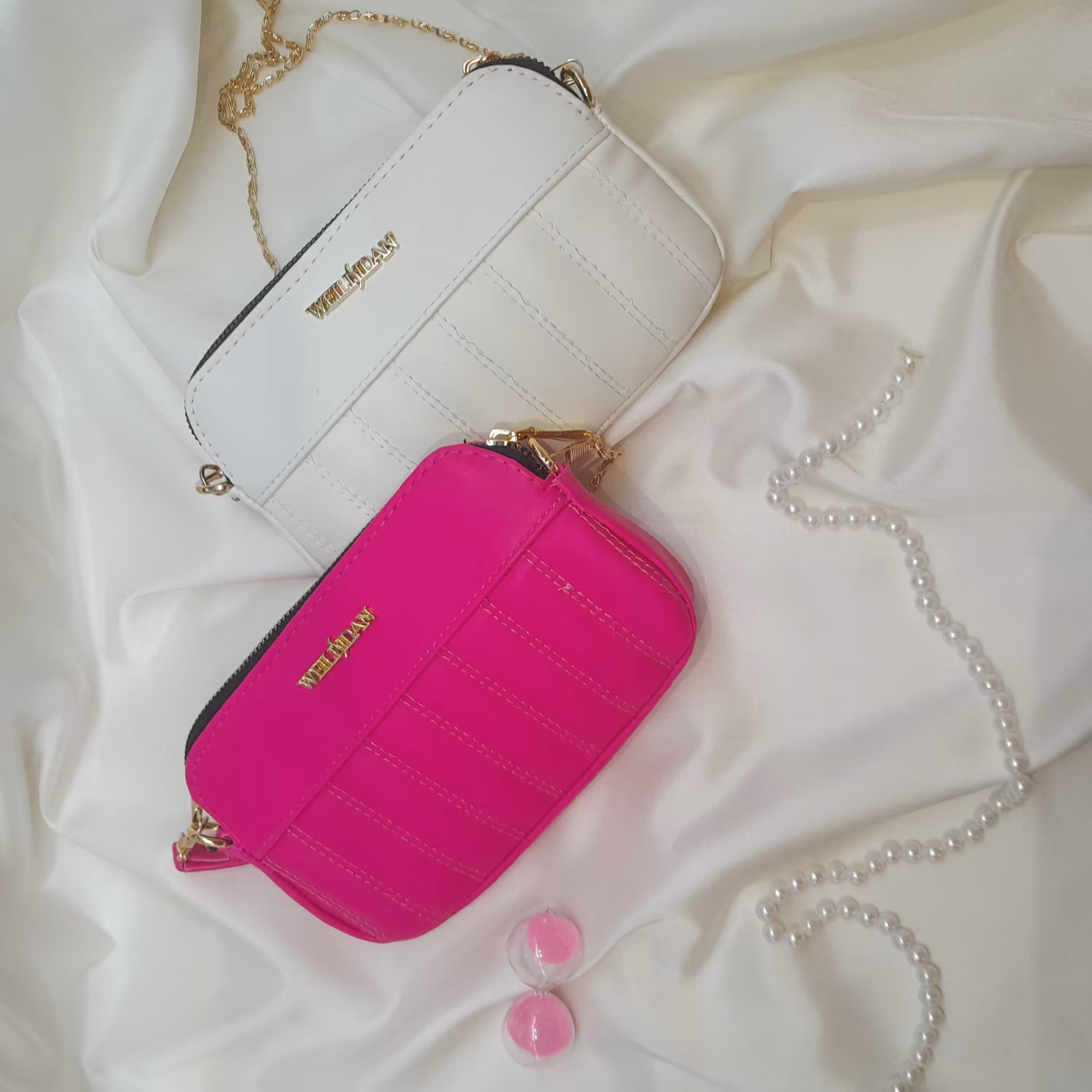 کیف زنانه  دستی و دوشی زنانه با بند زنجیری دوخت راه راه C00120