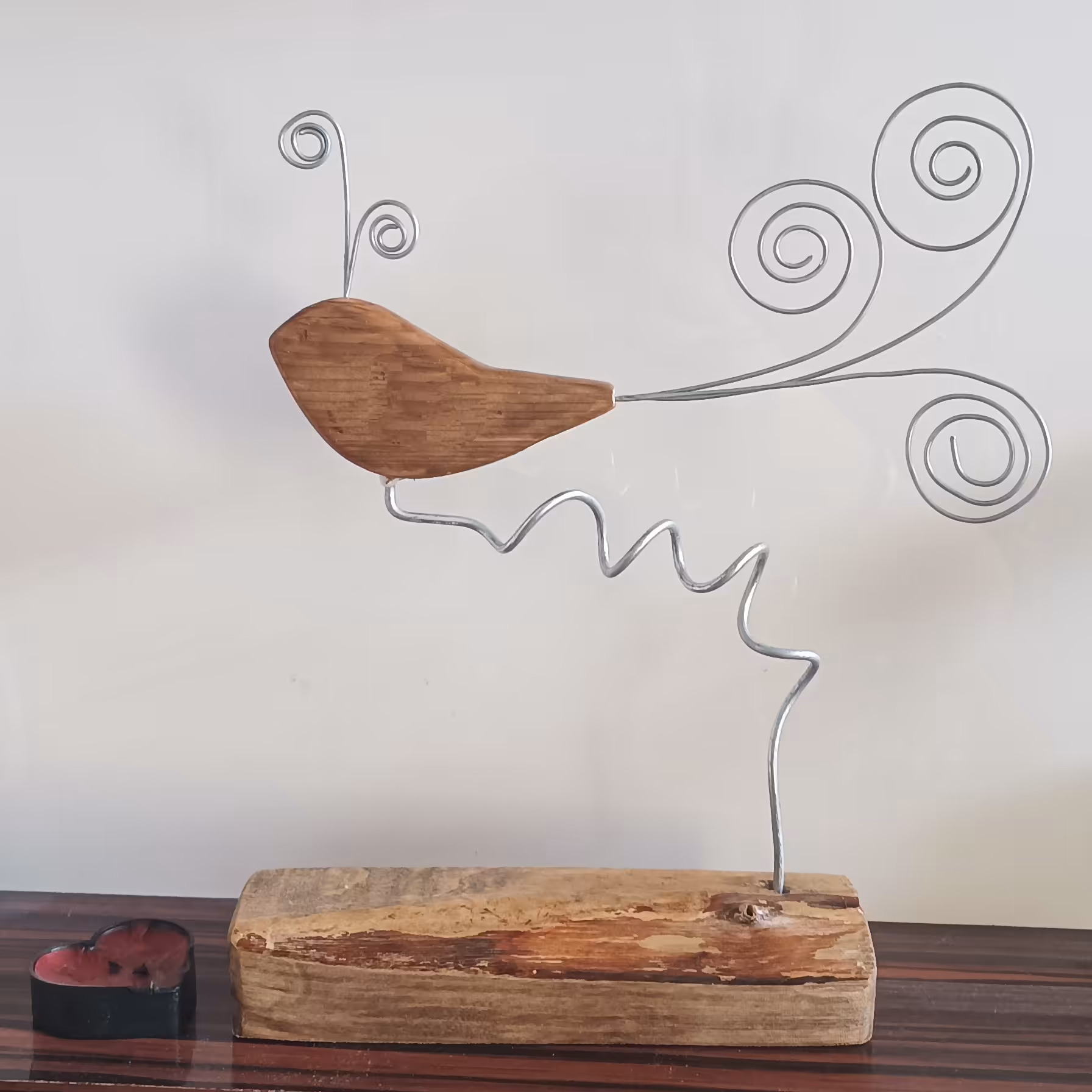 پرنده ی چوبی دکوری خاص و دلبر 