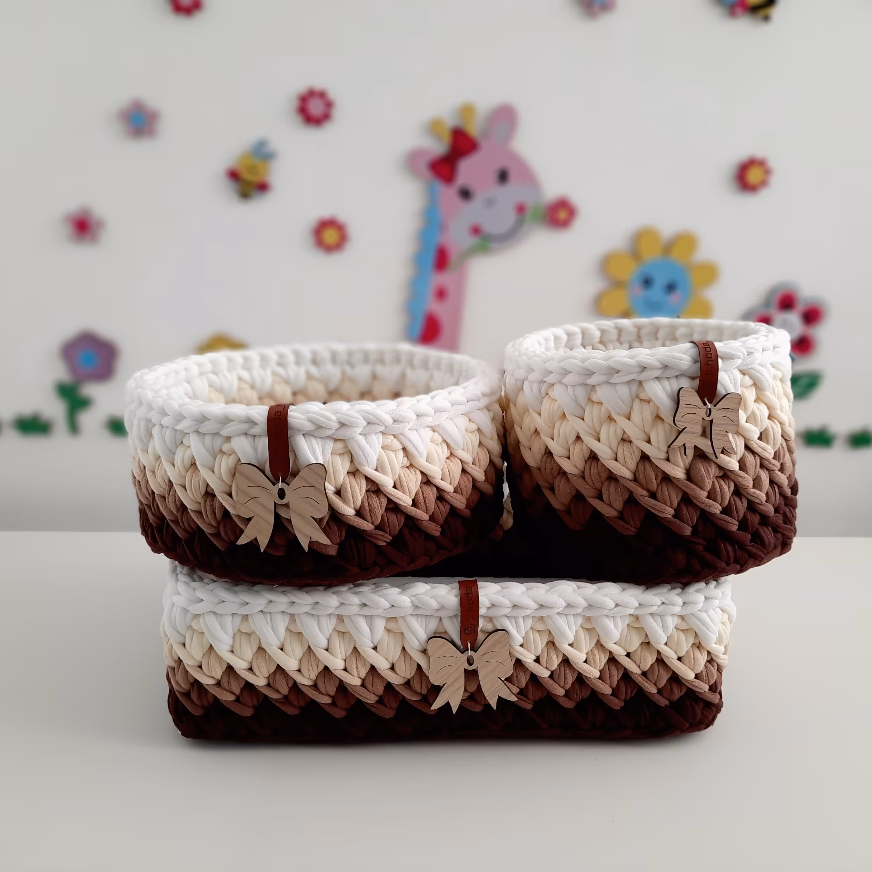 ست سه تایی سبد های نظم دهنده ی تریکو ترکیب رنگ قهوه ای