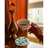 زیرلیوانی رزینی دستساز طرح گل سه بعدی سبز رنگ