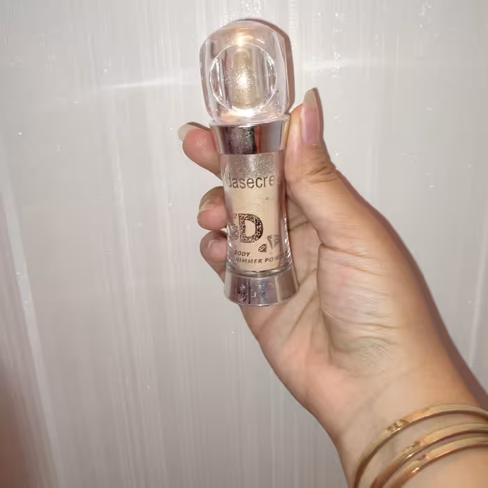 شیمر و هایلایتر بدن و صورت رنگ طلایی 