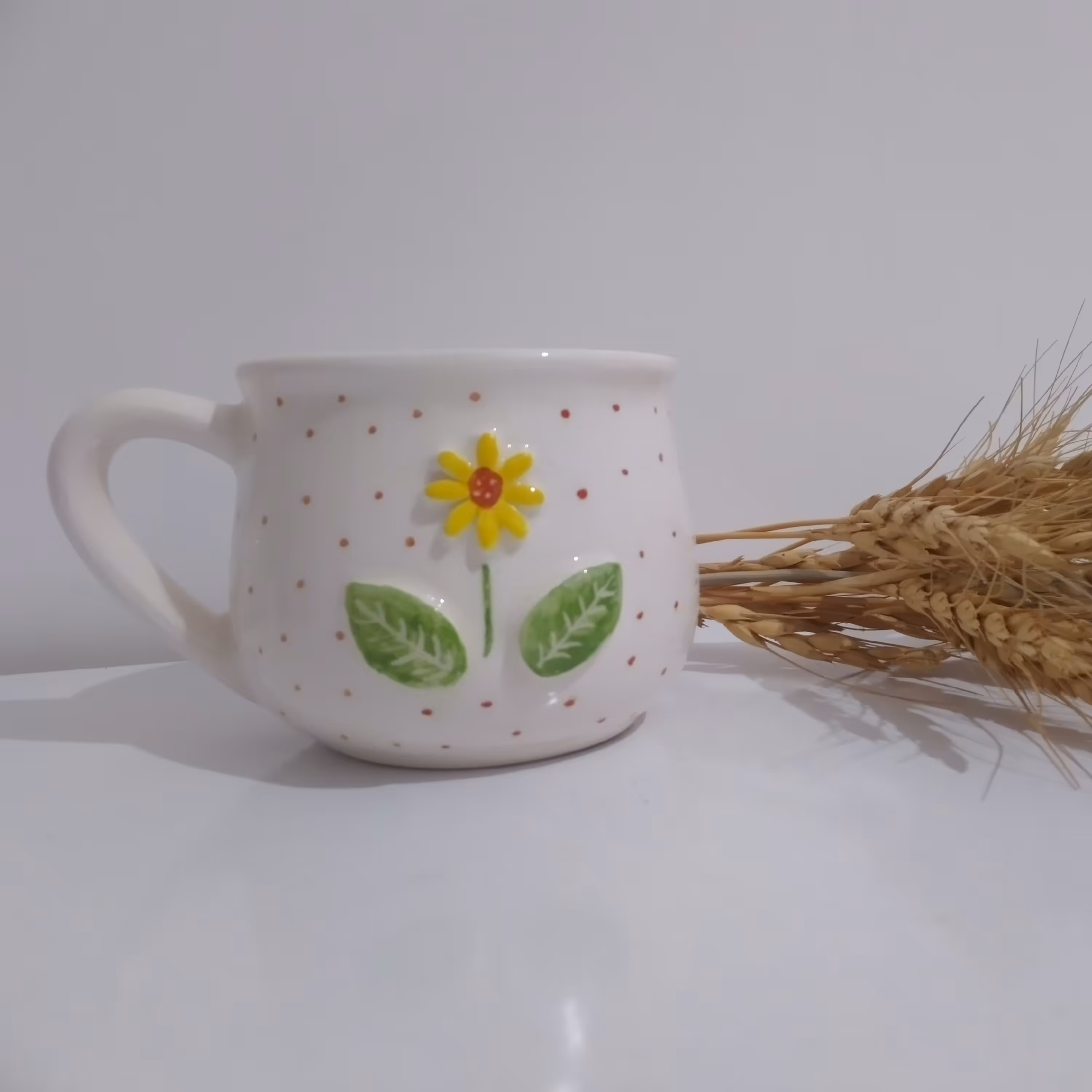 ماگ  سرامیکی  کاملا  دست  ساز  ‌با‌گل‌آفتاب‌  گردان