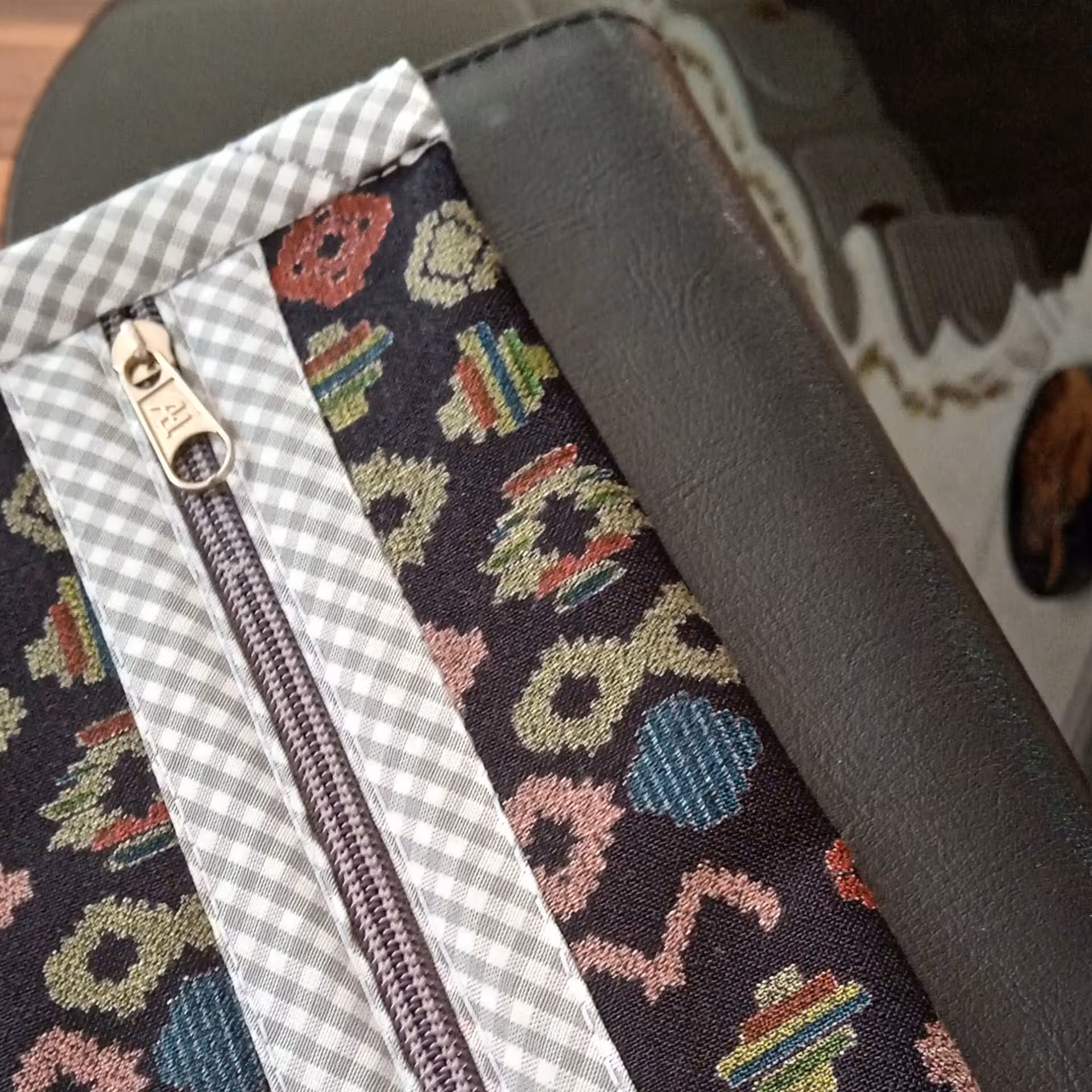 جامدادی  کش دار 