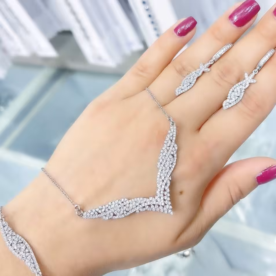 جدیدترین سرویس نقره کپی طلا
شیک و مجلسی و ظریف
ارائه ی فاکتور معتبر 

به این قیمتی که زدم هیچ پیجی نمیتوانید پیدا کنید