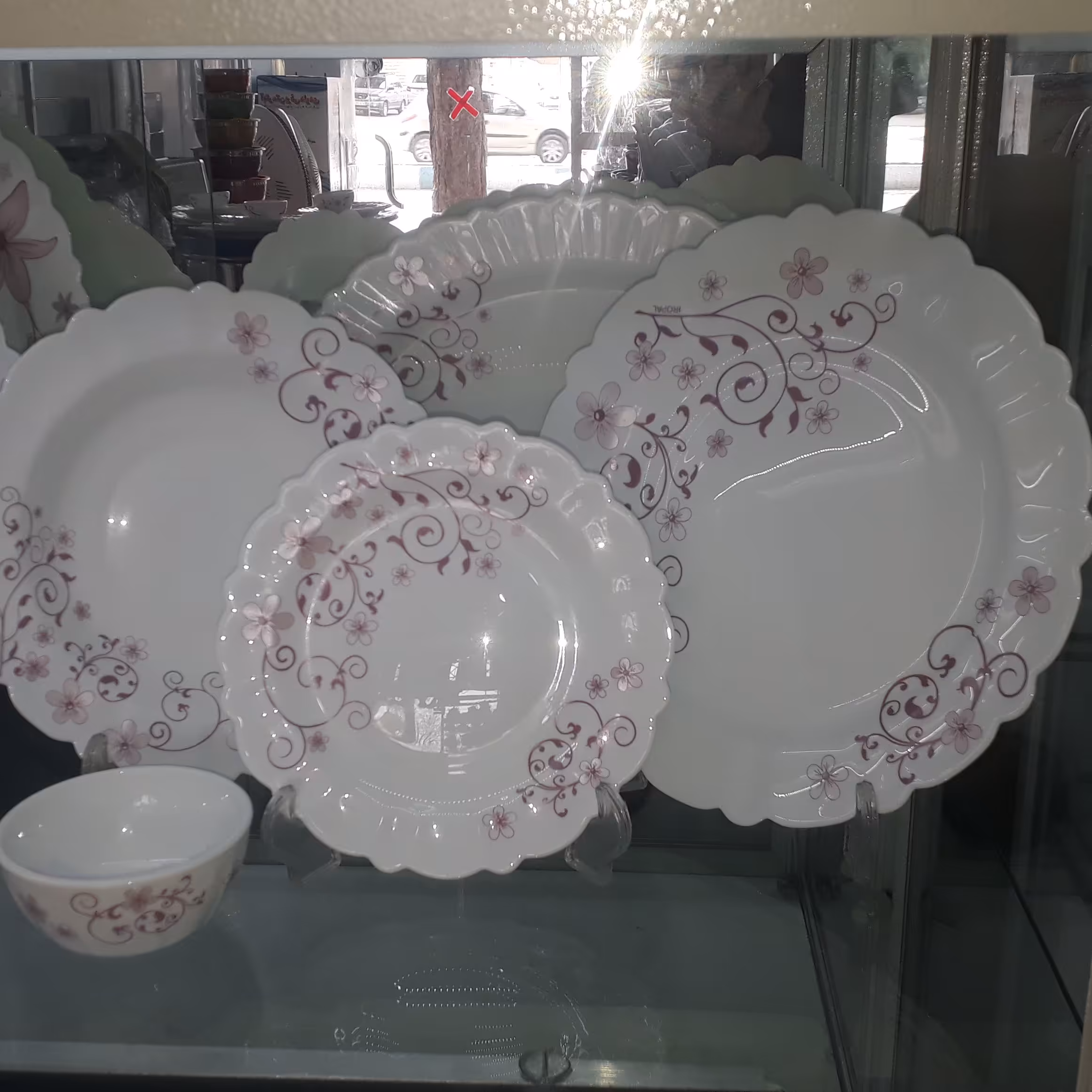 سرویس ارکوپال 6نفره  قالب گرد  غذاخوری آیروپال 25پارچه