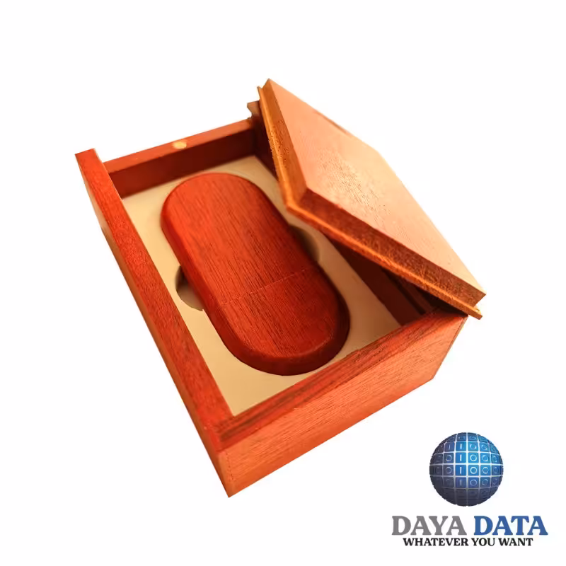 فلش مموری  دایا دیتا  ست ساده  چوبی  مدل WO1001-1  ظرفیت16GB -USB2 رنگ شرابی