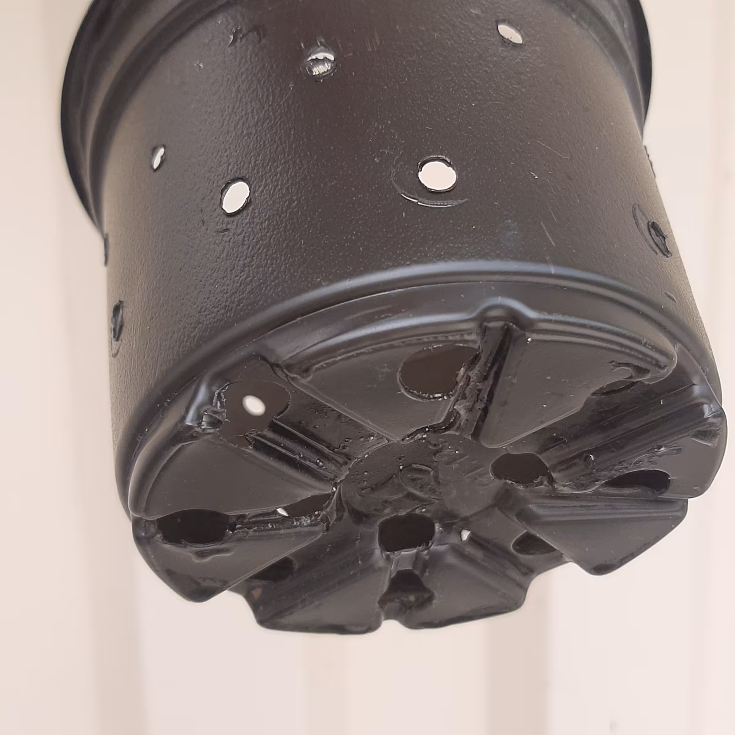 گلدون مخصوص هیدروپونیک ، قابل استفاده برای همه ی گلدون هایی که دارین