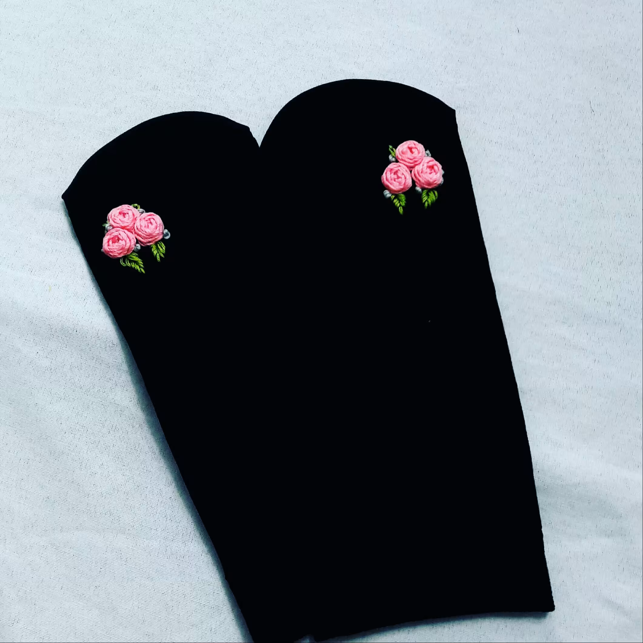 جوراب گلدوزی با دست طرح 113