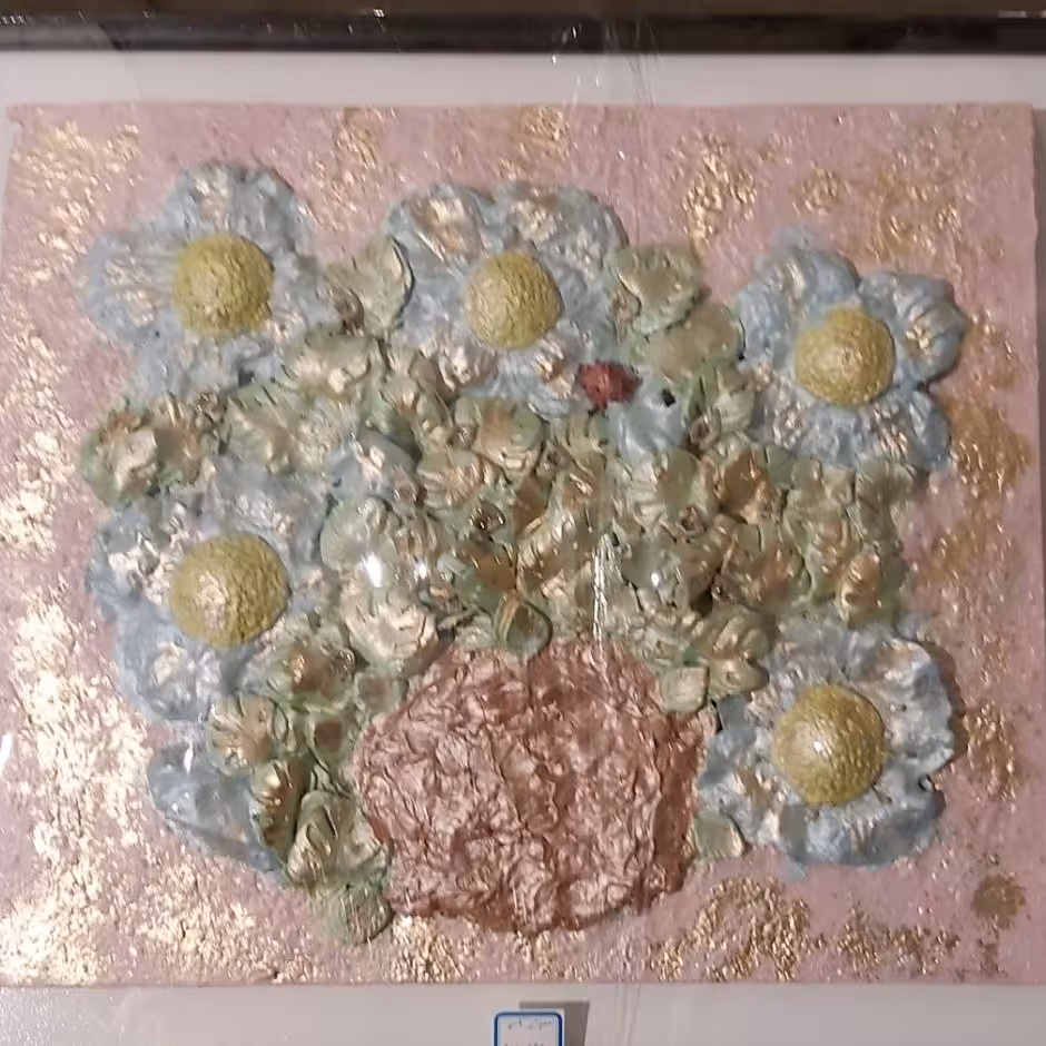 تابلوی هنری و تزیینی تلالو گلها و گلبرگهای عشق