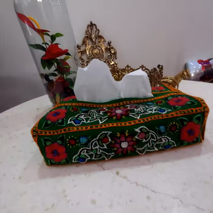 جادستمال کاغذی پته سوزن دوزی رنگ سبز 