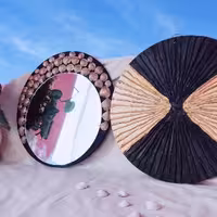 تابلو طرح برجسته و آینه دور کار شده با صدف