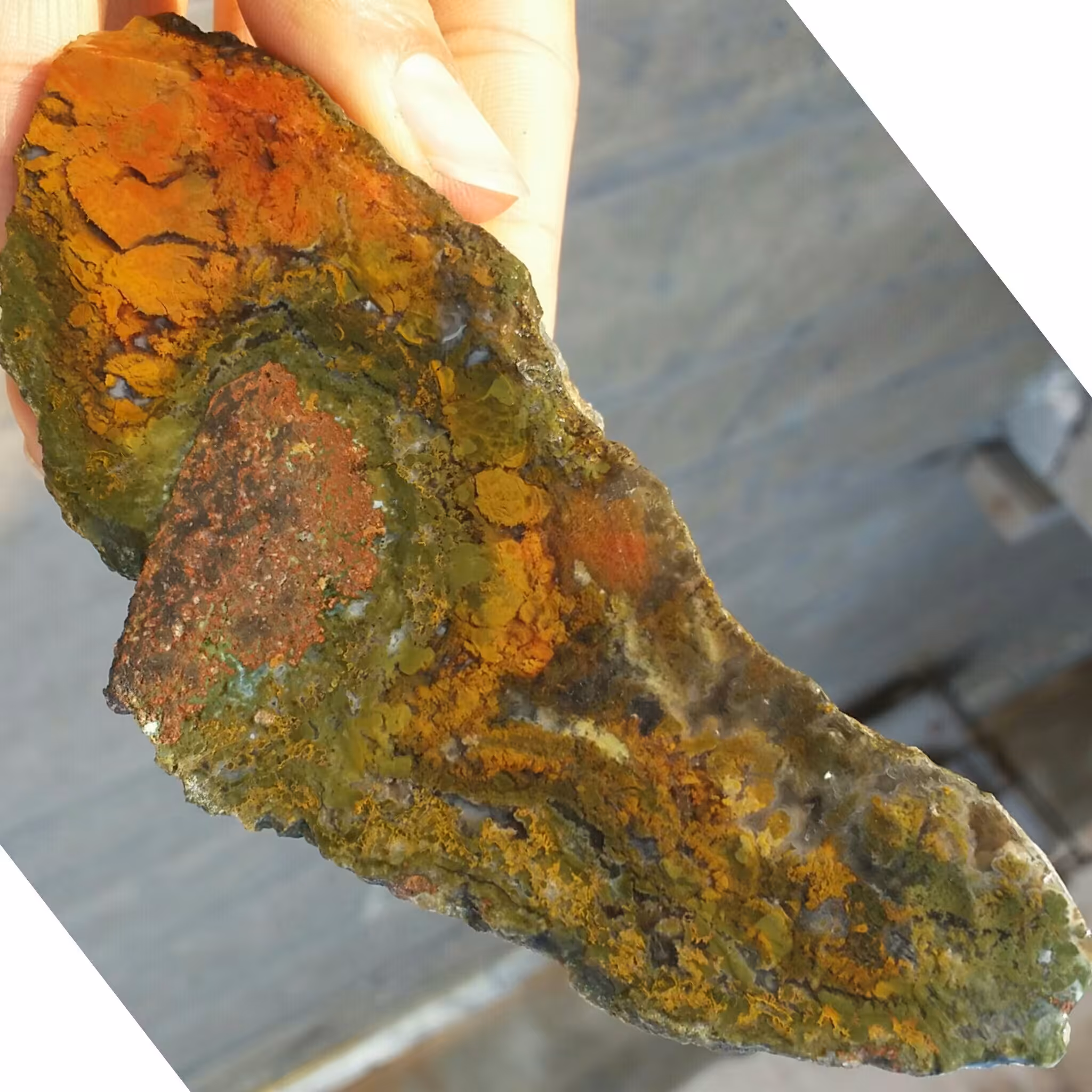 اسلایس سنگ راف عقیق منظره 7رنگ دو طرفه بسیار دیدنی شاهکار خلقت کاملا طبیعی
با قابلیت ساخت چندین نگین محشر
 کد 8197