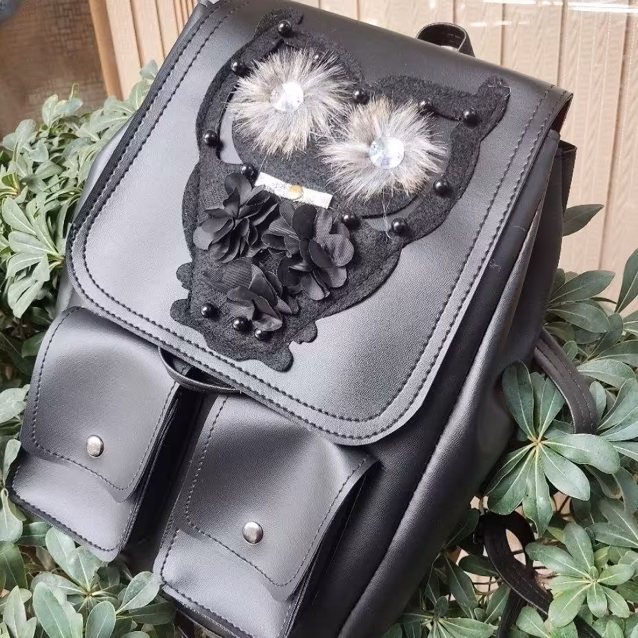 کوله جغدی، چرم مشکی، شیک و جا دار، سایز 38 در 40  سانت