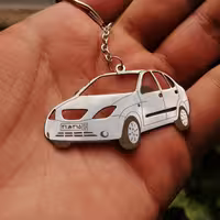 جاسوئیچی ماشین تیبا، جنس استیل، رنگ ثابت، قابلیت حک پلاک ماشین و حک متن دلخواه پشت ماشین