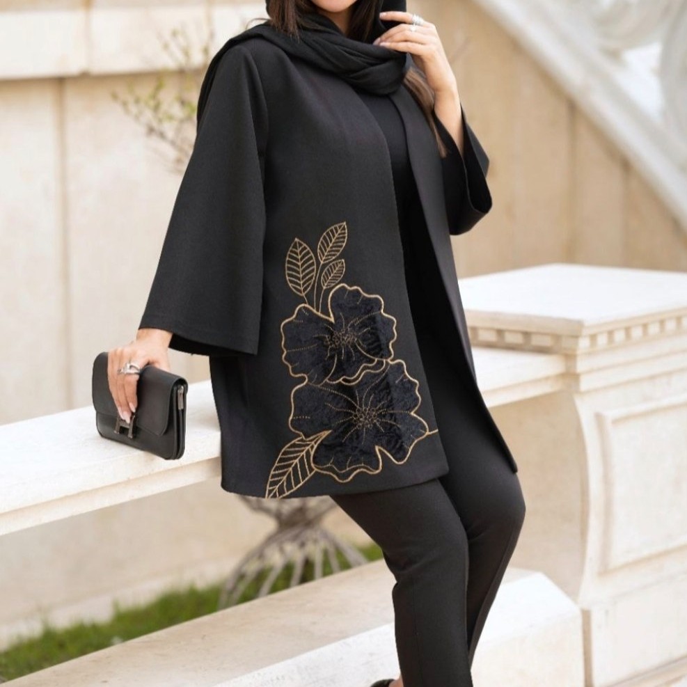 مانتو مجلسی زنانه بلند مخمل شنل و گلدوزی