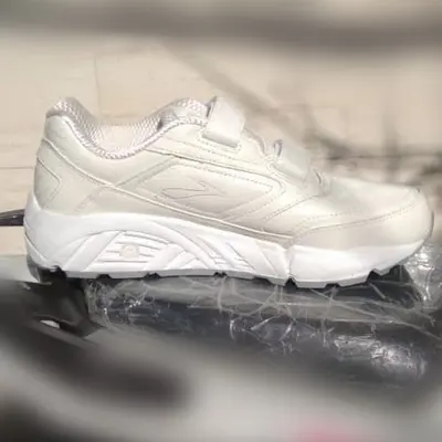 کفش کتونی اورجینال بروکس brooks برند آمریکایی کتانی