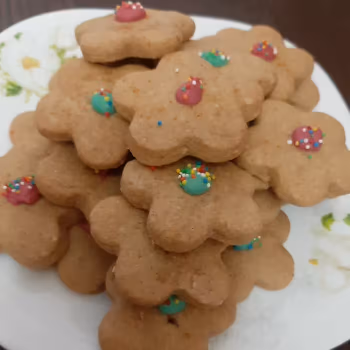 شیرینی کوکی اسپایسی فلفلی برای کسانی که عاشق طعم های تندوشیرین هستند..ترکیبات پودربادام یافندق کره فلفل قرمز و..... 