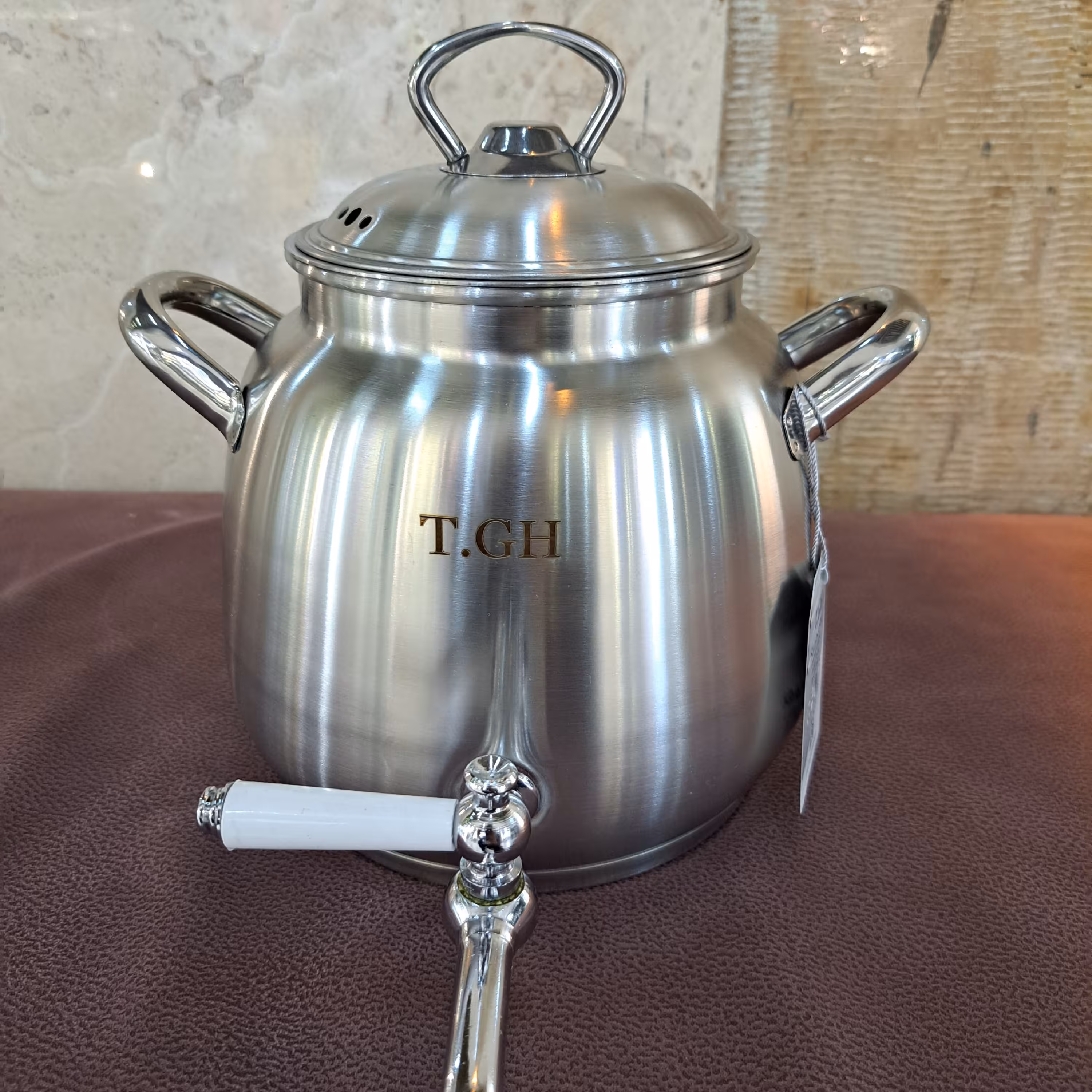 کتری شیردار 2.5 لیتری استیل مات کف چدن  برند قیطاسی(T.GH)