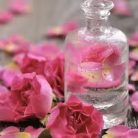 عرق گلاب گل محمدی(300cc)