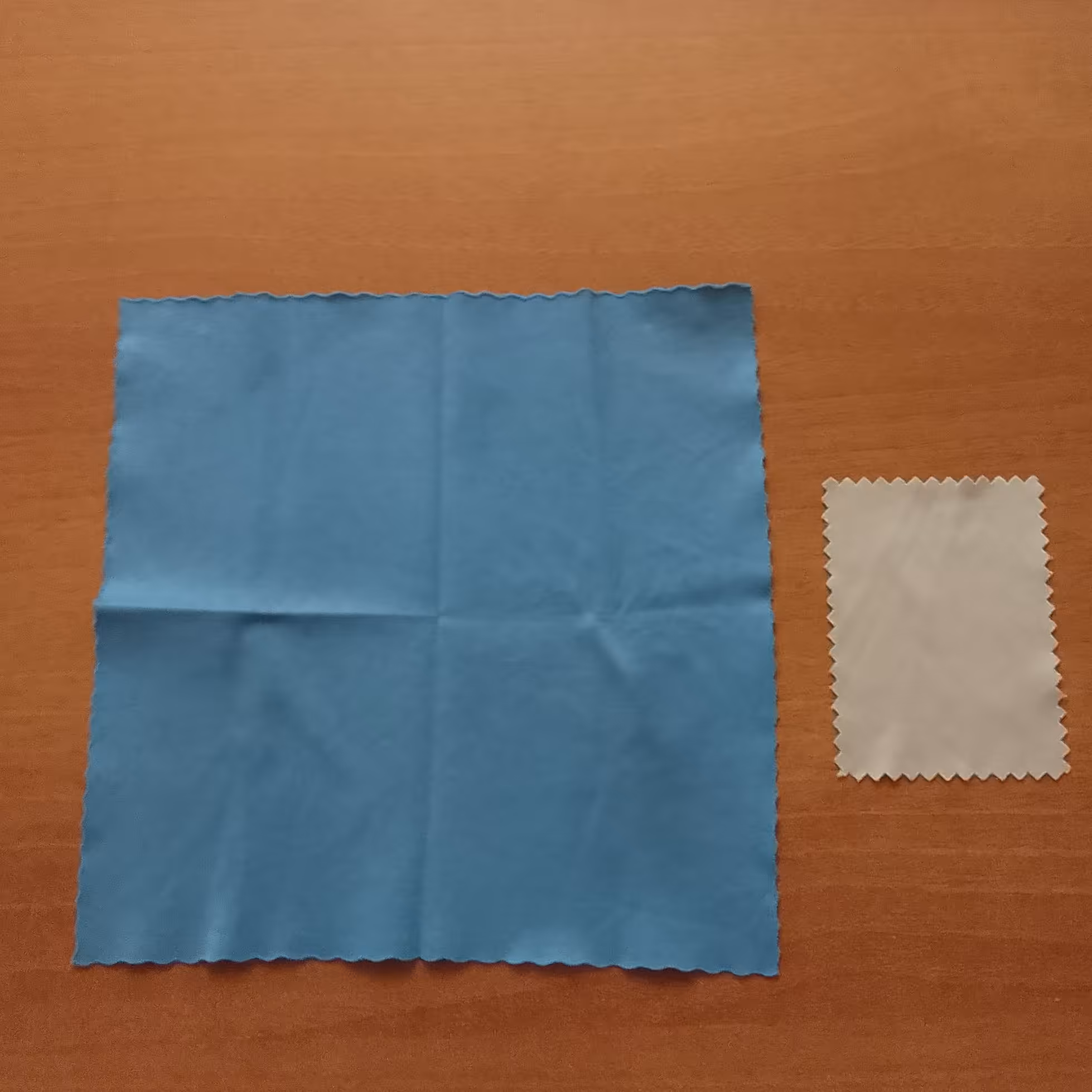 دستمال تمیز کننده ال سی دی و گلس و صفحه نمایش گوشی لب تاب و تلویزیون 2عددی دستمال عینک تنظیف