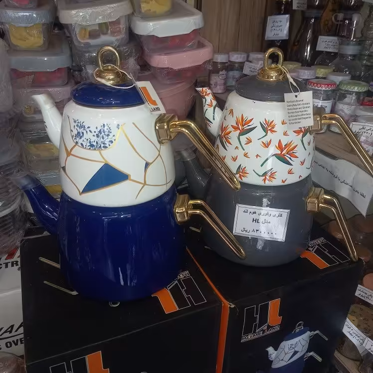 کتری و قوری لعابی قوری هم لعابی است جنس و کیفیت عالی