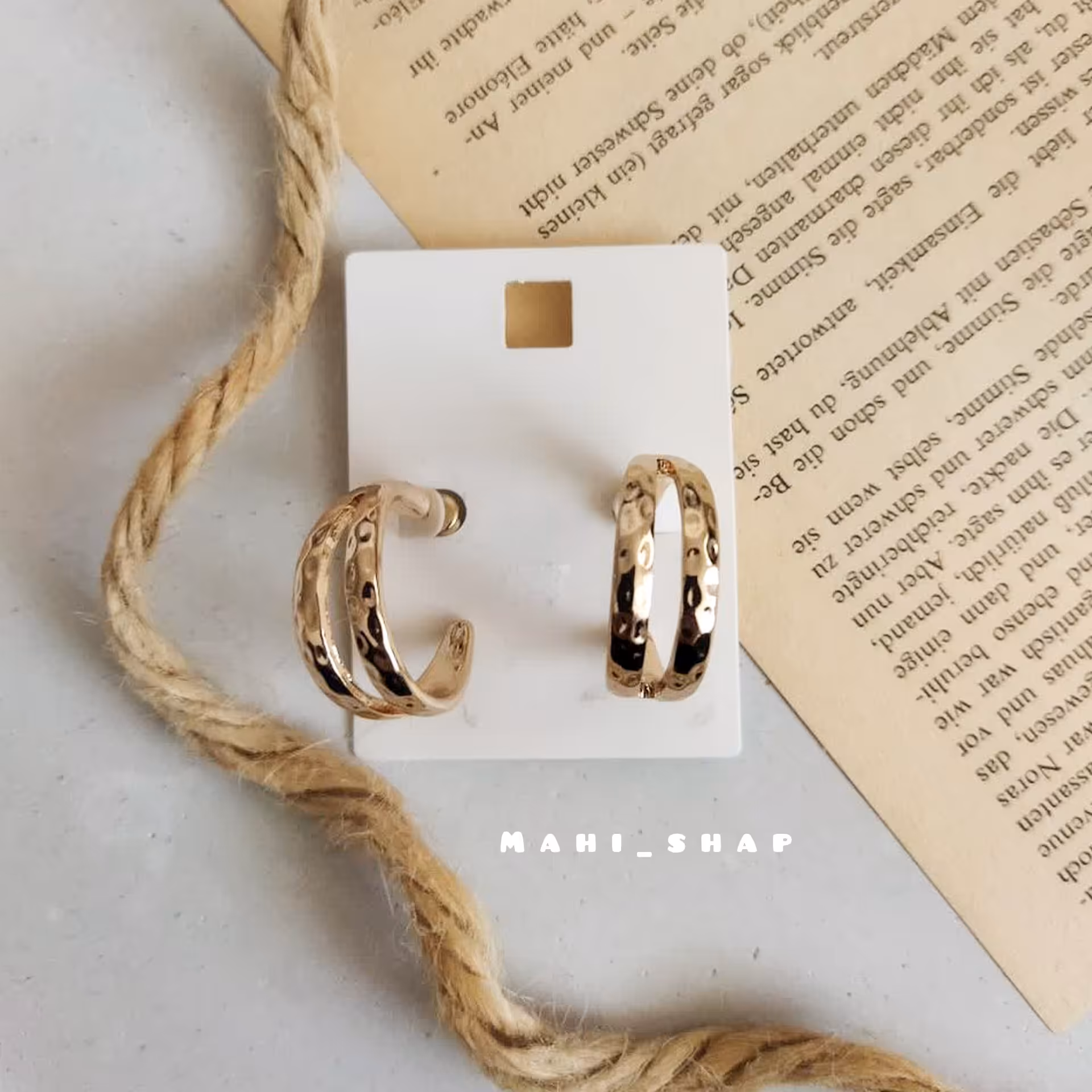 گوشواره حلقه ای دو لاین طلایی میخی