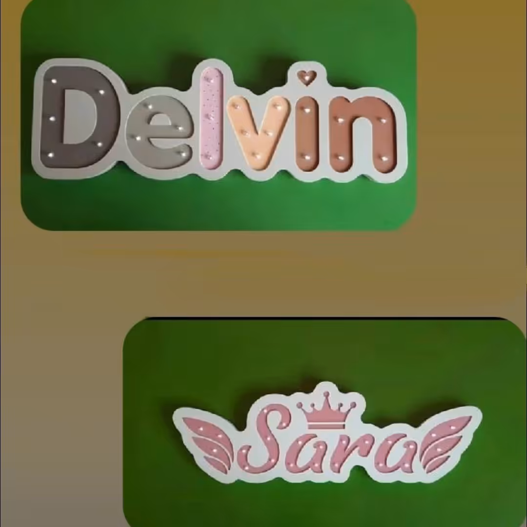 استند اسم چوبی چراغدار