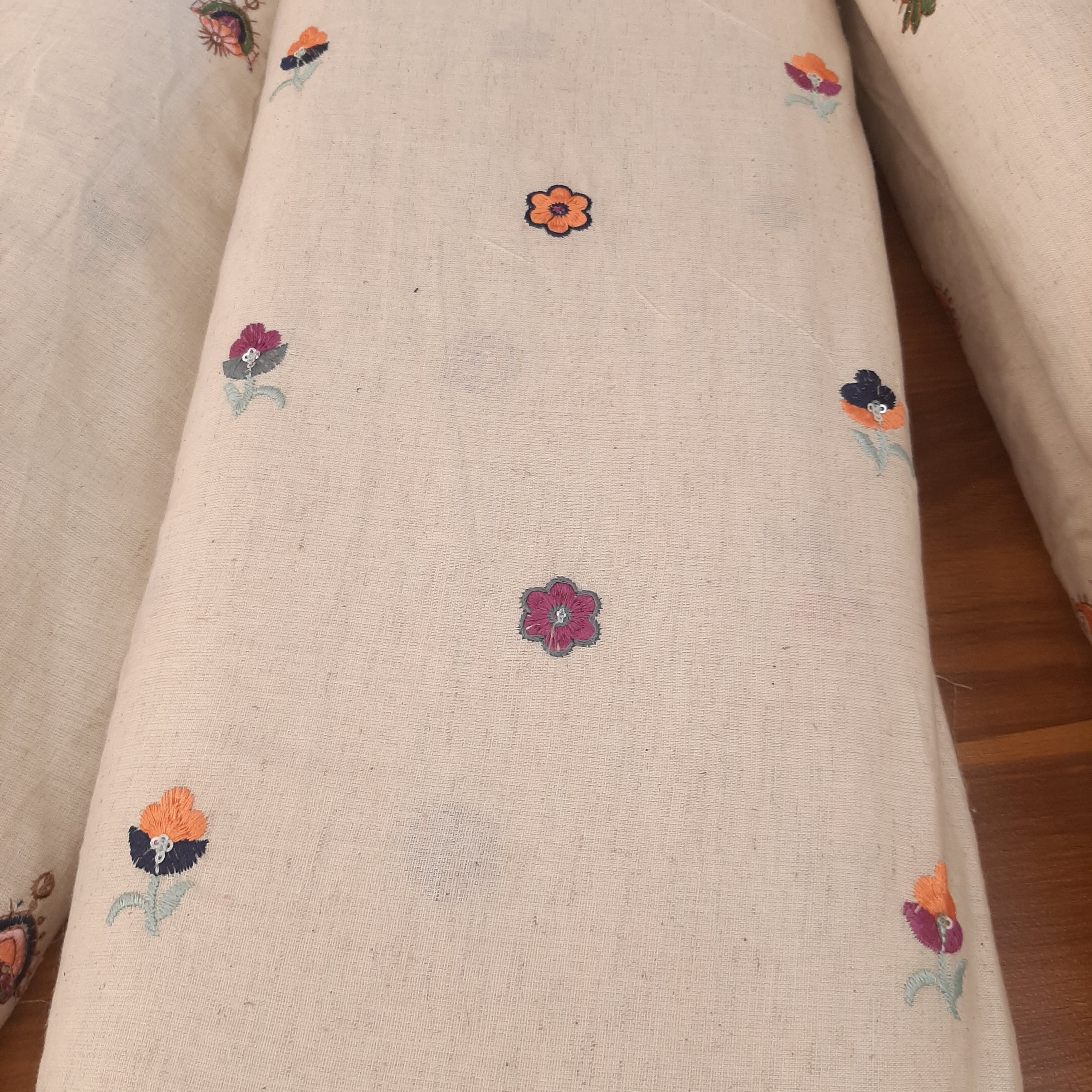 پارچه لینن سوزن دوزی مدل 2 (یک متری)