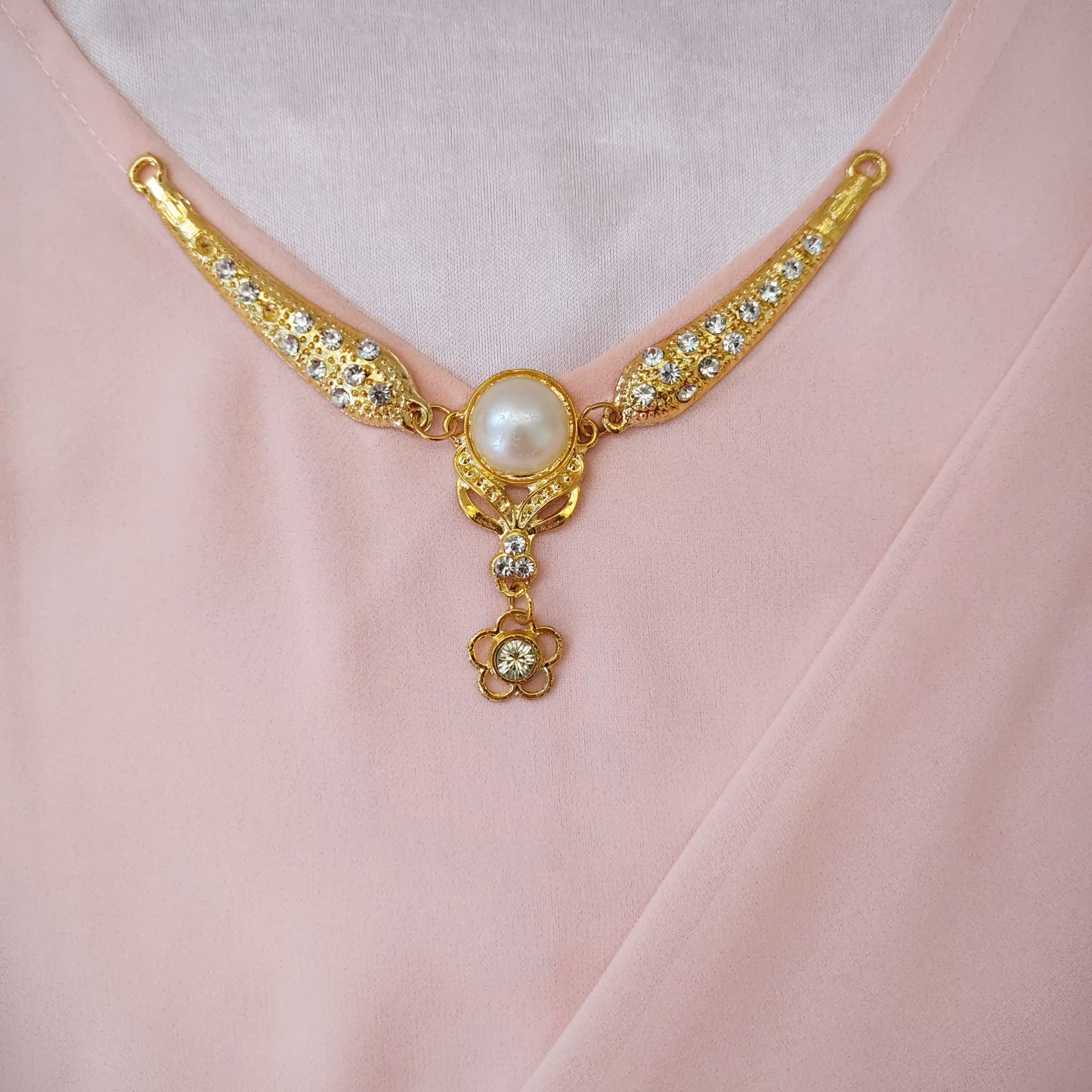 تزیینی یقه لباس