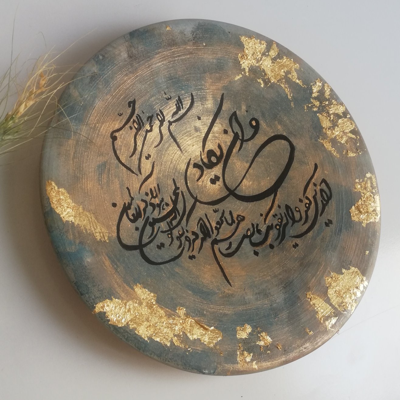 دیوارکوب دکوراتیو شیک طوسی طلایی مناسب دکور و هدیه