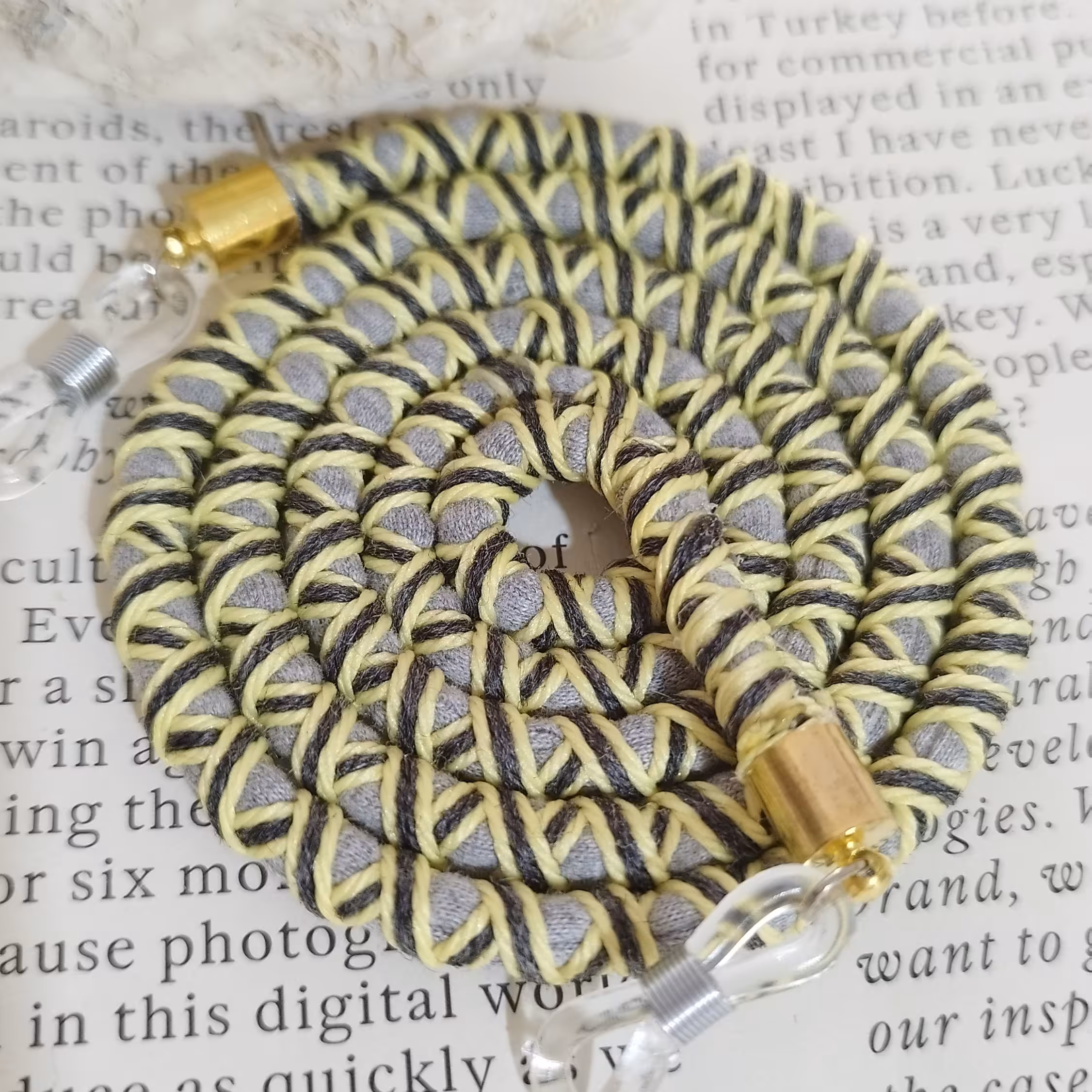 بند عینک اسپرت و شیک ریسه 