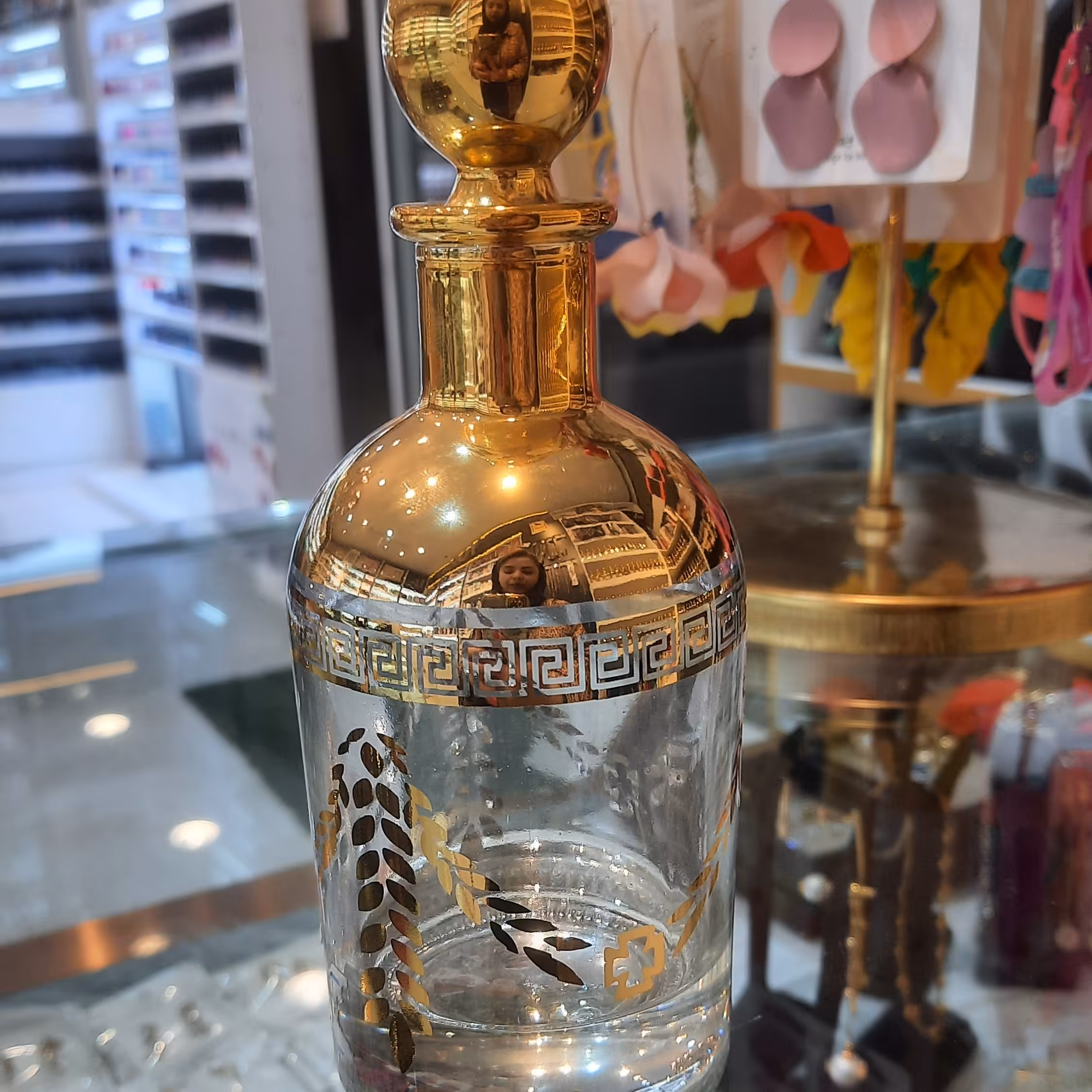 ادکلن وعطر