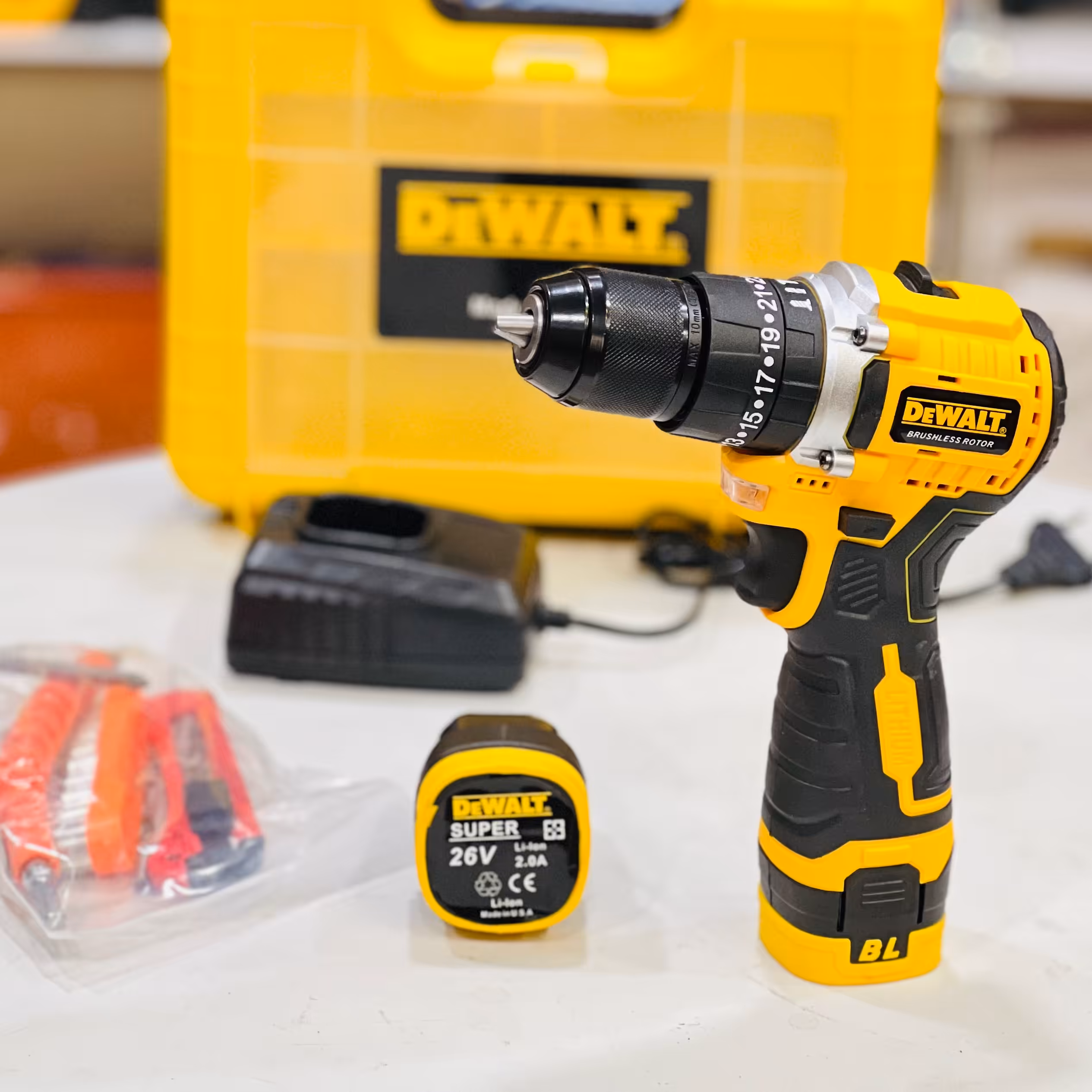 دریل شارژی دیوالت براشلس