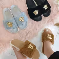 دمپایی. شیک و راحت